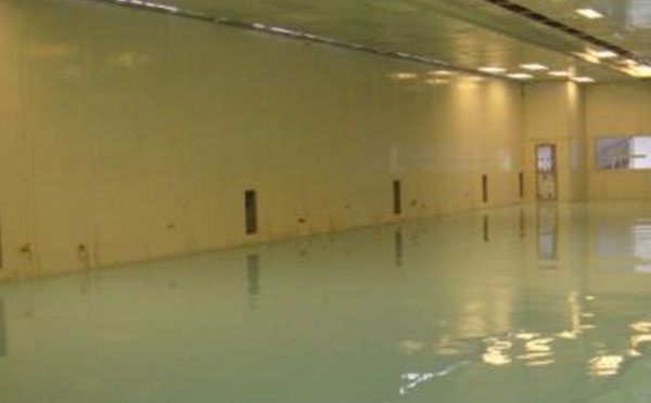 秦安自流平环氧地坪中涂